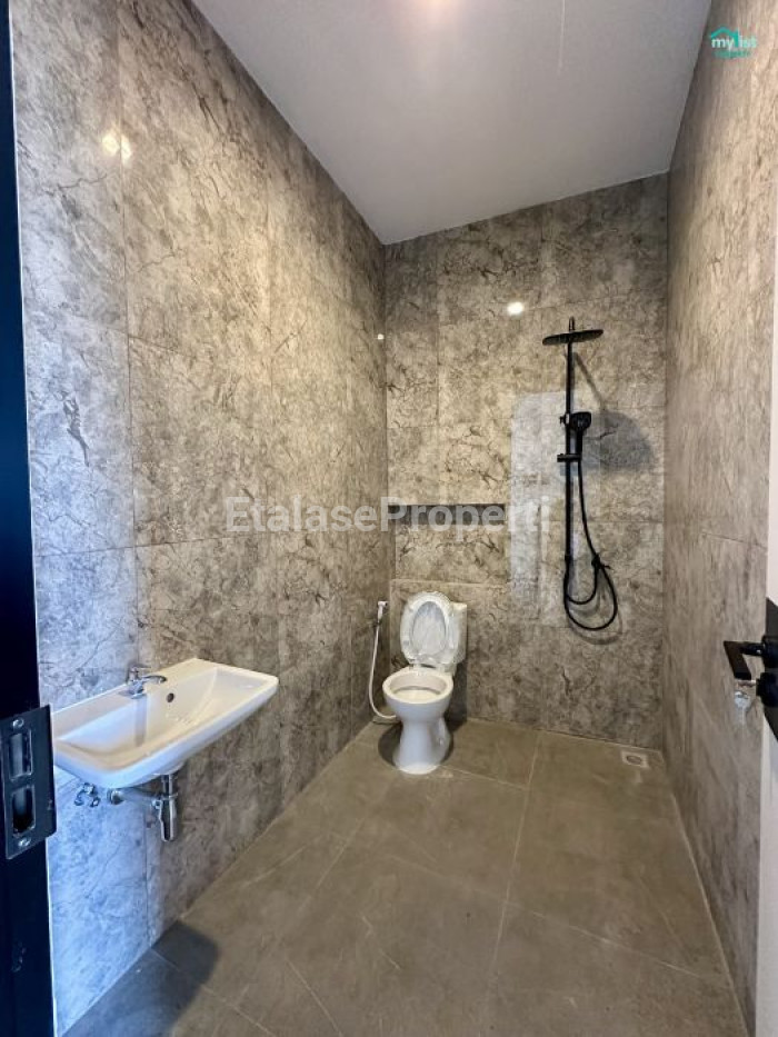 Foto properti Dijual Rumah Di Purimas Gununganyar Dekat MERR Pondok Tjandra 8