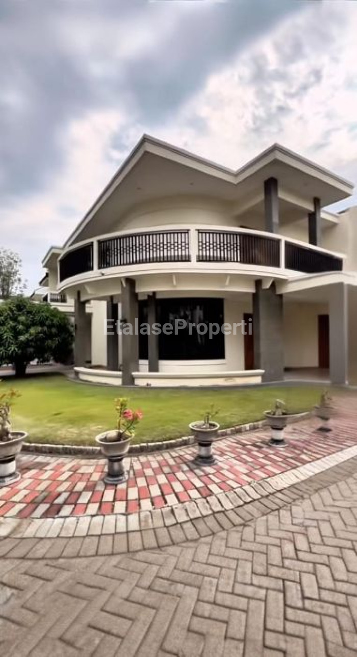 Foto properti JUAL Rumah Mewah Pojok Siap Huni Di  Floraya Margorejo 5