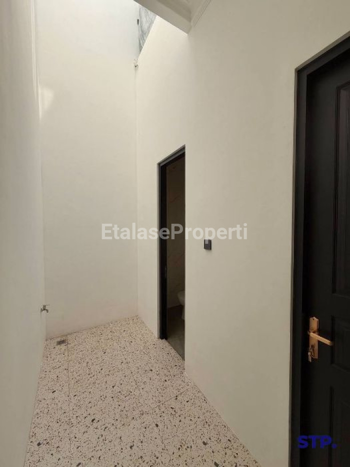 Foto properti Rumah Baru Classic-style Di Babatan Pantai, Kenjeran 5