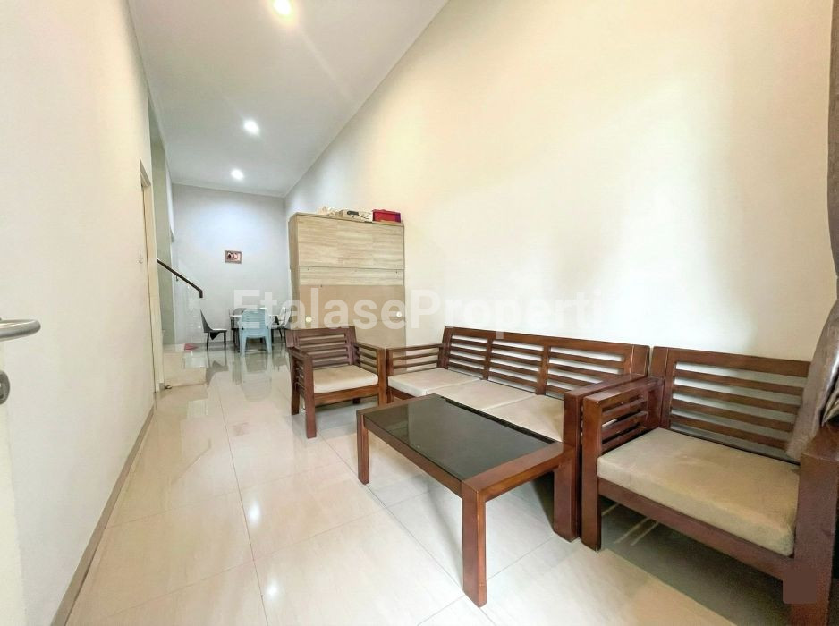 Foto properti *Dijual Rumah Taman Sutorejo Timur* 3