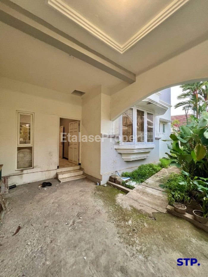 Foto properti Dijual Rumah Classic Siap Huni Di Sutorejo Selatan 8