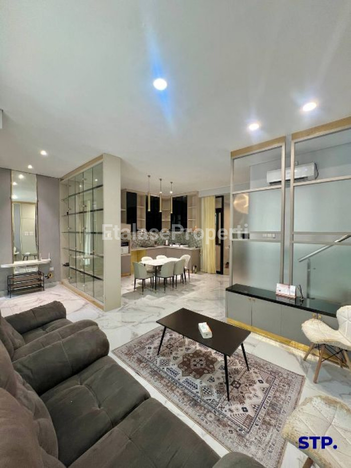 Foto properti Sewa Rumah Furnished Di Cluster Aruba Villa Di Grand Island Pakuwon City 3