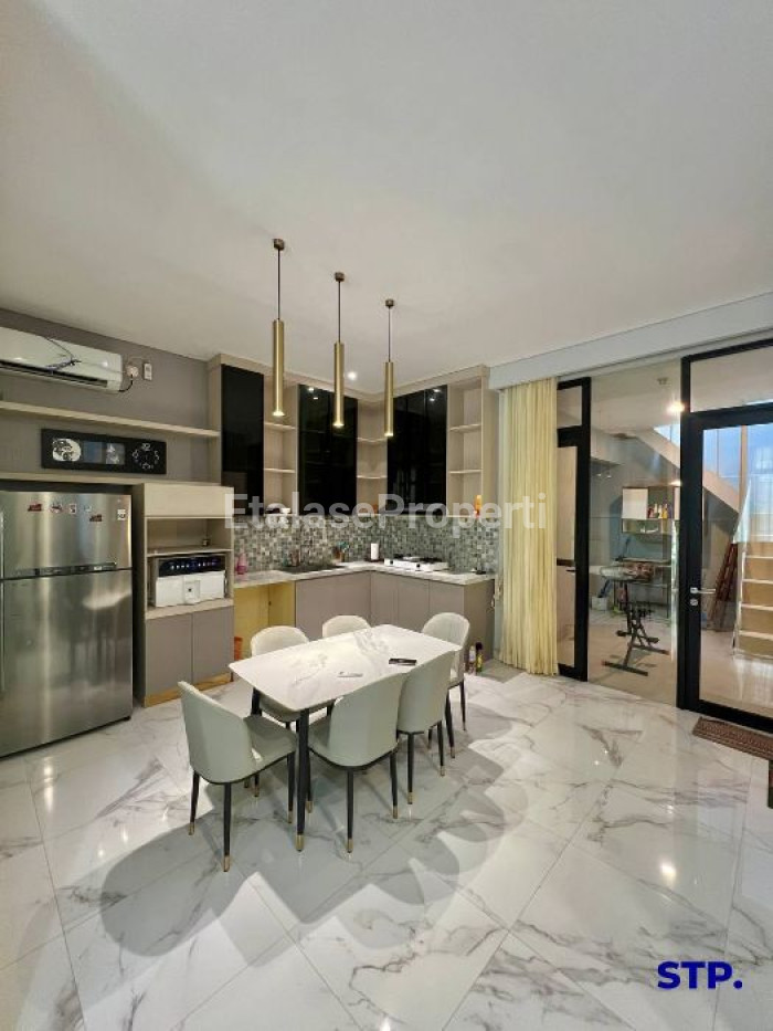 Foto properti Sewa Rumah Furnished Di Cluster Aruba Villa Di Grand Island Pakuwon City 4