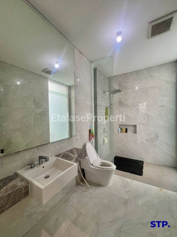 Foto properti Sewa Rumah Furnished Di Cluster Aruba Villa Di Grand Island Pakuwon City 10