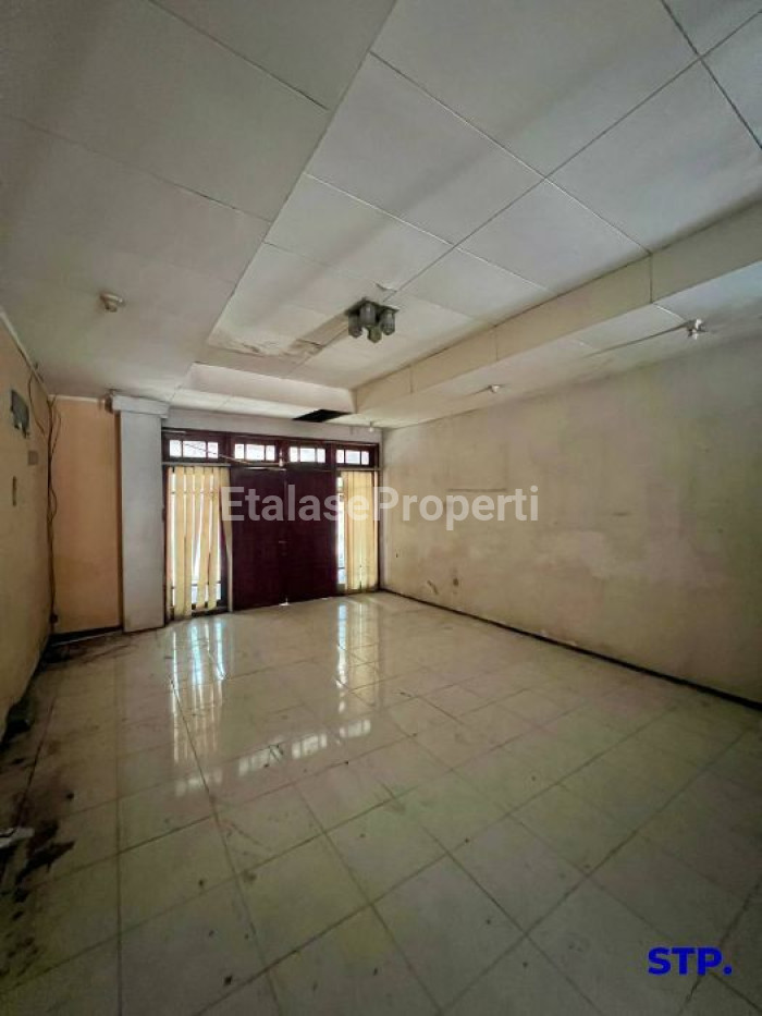 Foto properti Jual Under Market - Rumah Komersil Raya Tenggilis Mejoyo 5