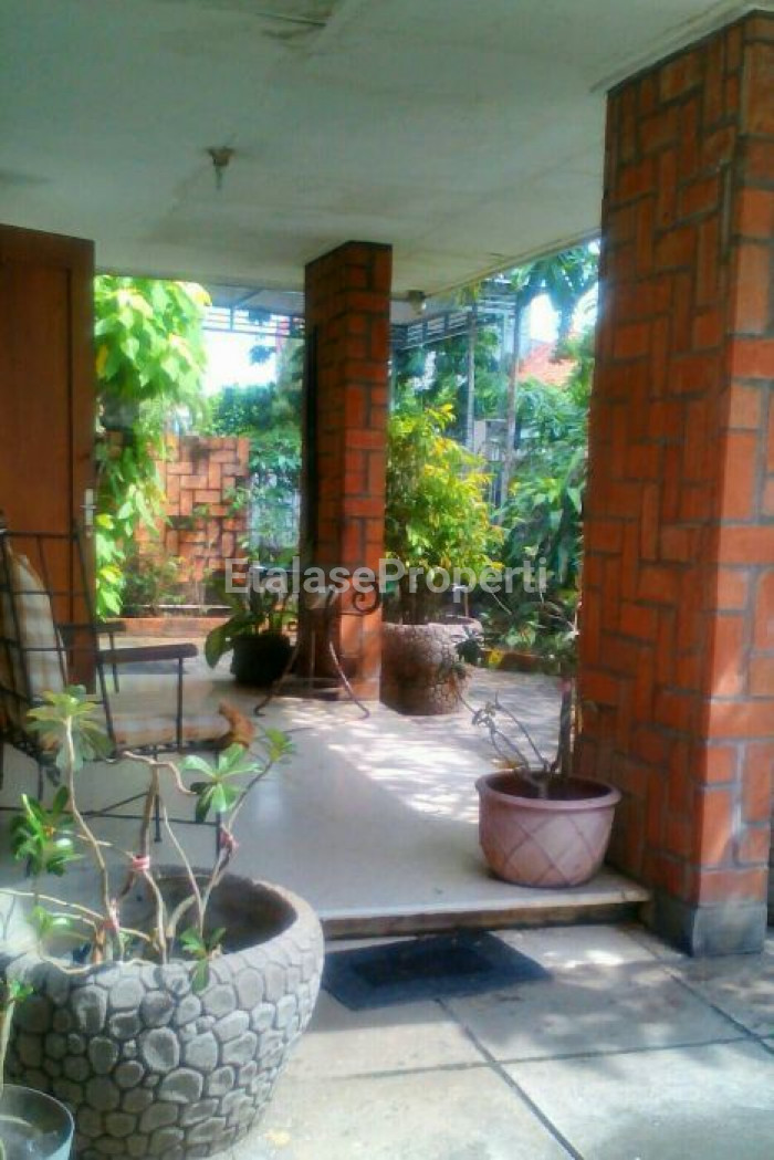 Foto properti Dijual Cepat Rumah 1 Lantai Daerah Cisadane Wonokromo Surabaya 1