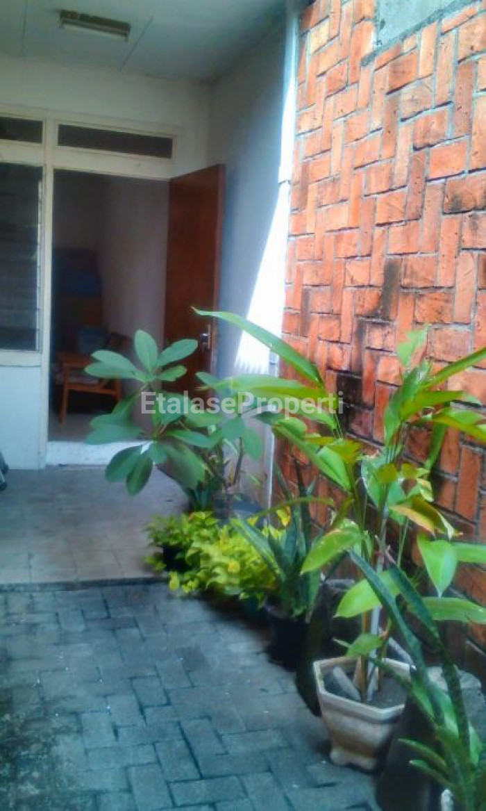 Foto properti Dijual Cepat Rumah 1 Lantai Daerah Cisadane Wonokromo Surabaya 4