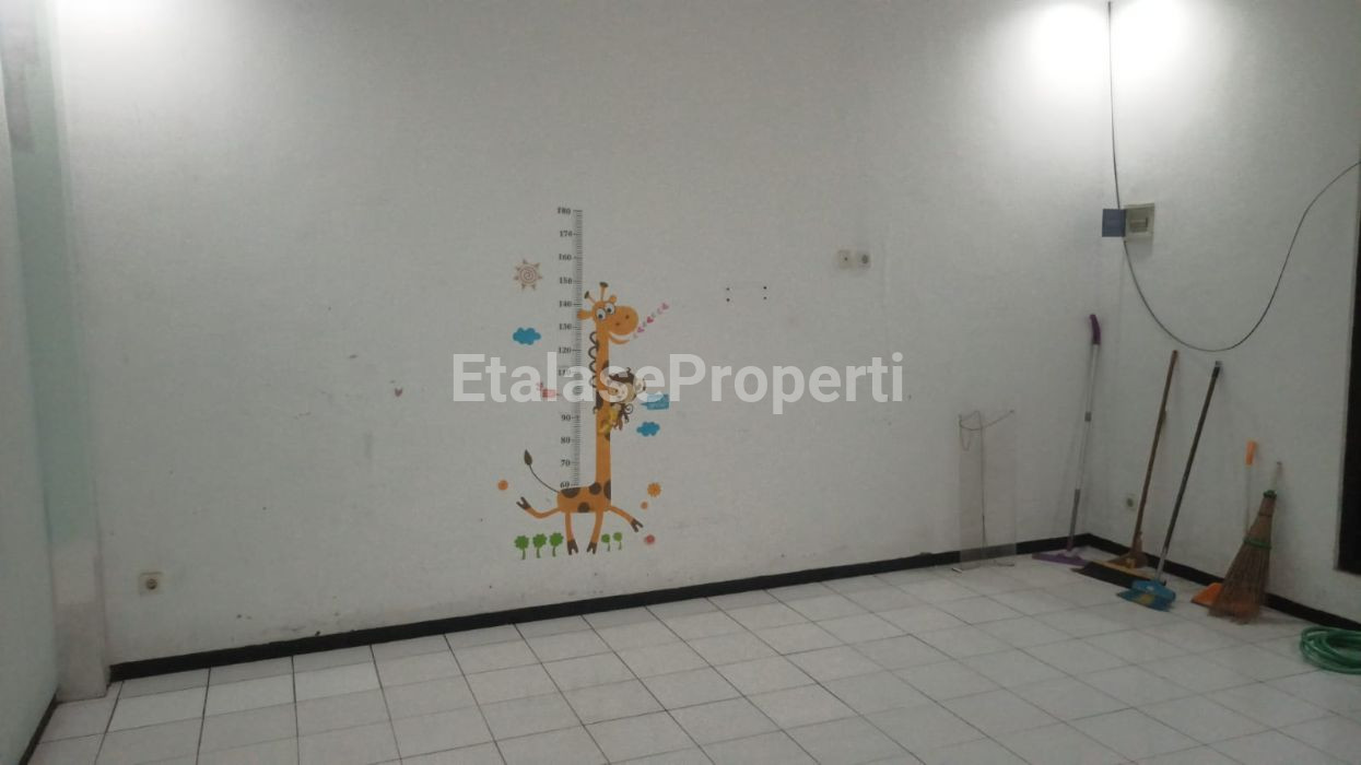 Foto properti *Dijual Rumah Citra Dahlia, Tropodo* 3