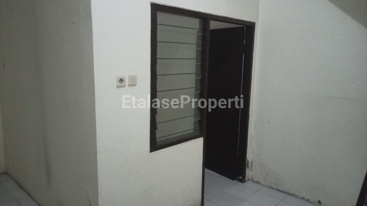 Foto properti *Dijual Rumah Citra Dahlia, Tropodo* 8