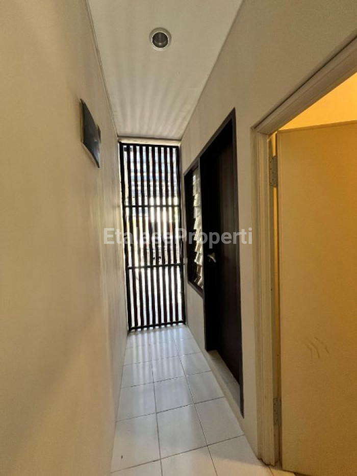 Foto properti Rumah Baru Semi Furnished Di Dian Istana Cluster Moca Vrbana 2