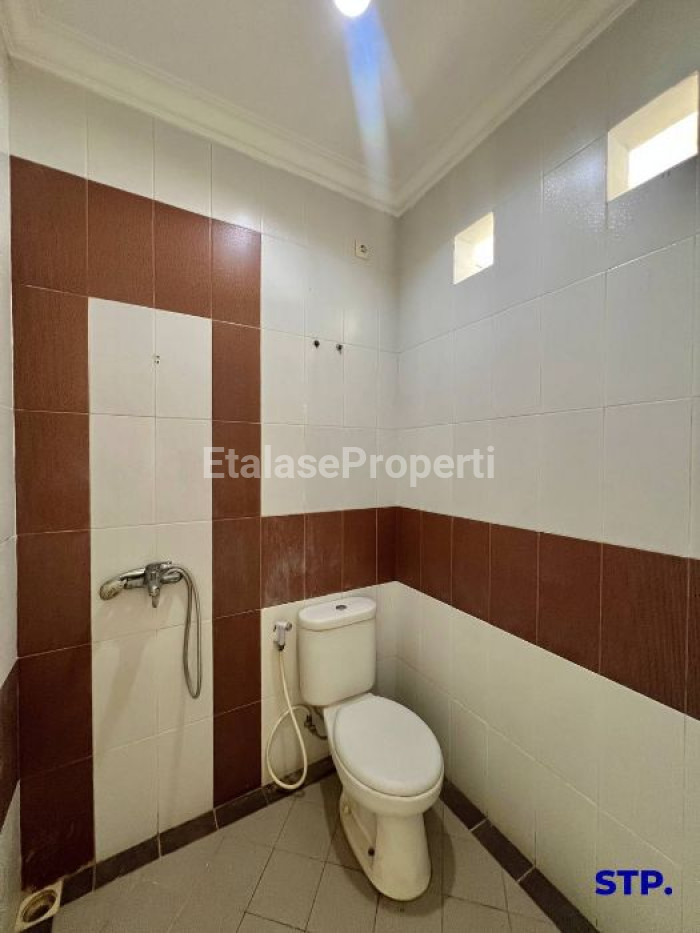 Foto properti Jual Cepat - Rumah Sukolilo Dian Regency 2 Sudah Renovasi 8