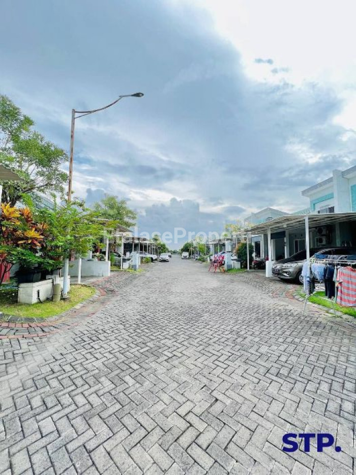 Foto properti Jual Cepat - Rumah Sukolilo Dian Regency 2 Sudah Renovasi 10