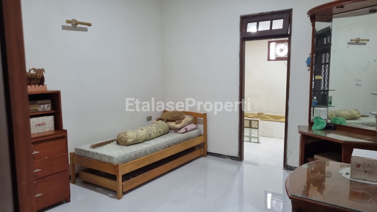 Foto properti *Dijual Rumah Taman Pondok Indah (TPI), Wiyung* 6