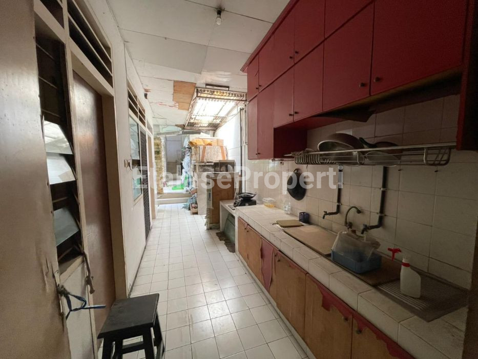 Foto properti *Dijual Rumah Darmo Harapan Utara* 5
