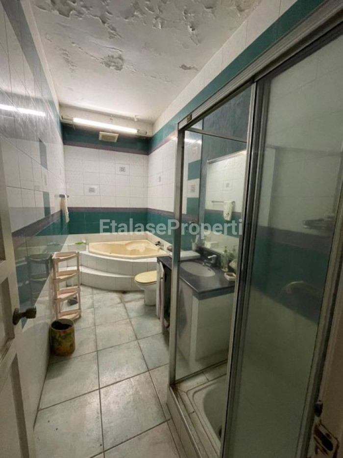 Foto properti *Dijual Rumah Darmo Harapan Utara* 8