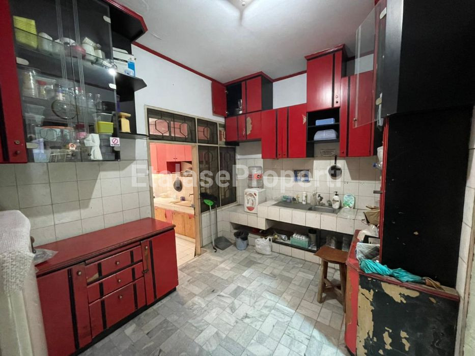 Foto properti *Dijual Rumah Darmo Harapan Utara* 9