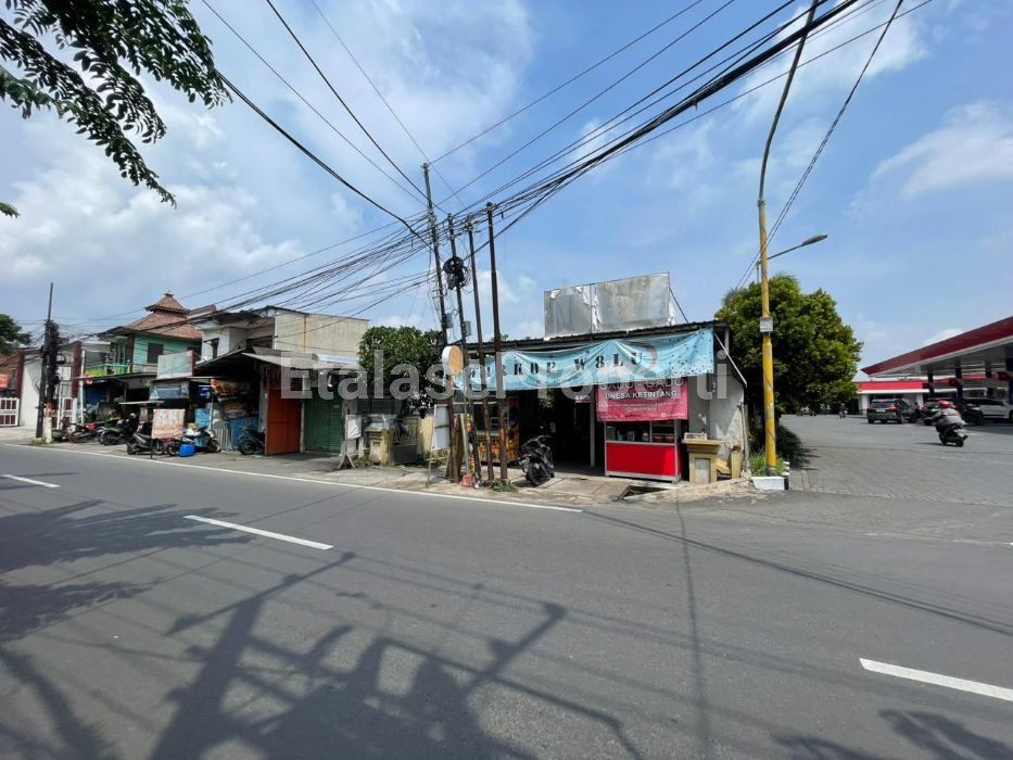 Foto properti *Dijual Cepat!! Lahan Komersial Raya Wiyung* 2