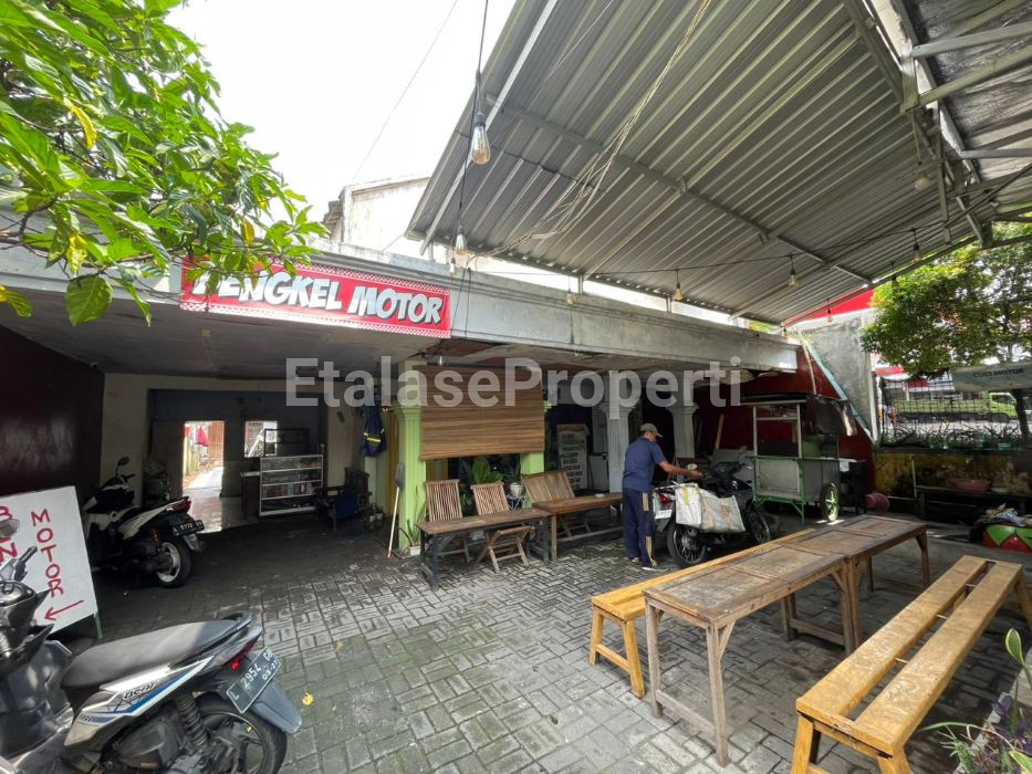 Foto properti *Dijual Cepat!! Lahan Komersial Raya Wiyung* 3