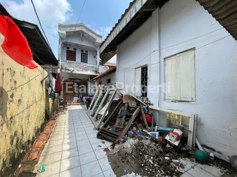 Foto properti *Dijual Cepat!! Lahan Komersial Raya Wiyung* 4