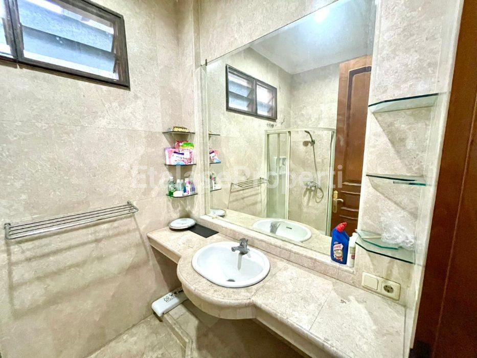 Foto properti *Dijual Rumah / Lahan Komersial 0 Jalan Raya Gubeng, Surabaya Pusat* 8
