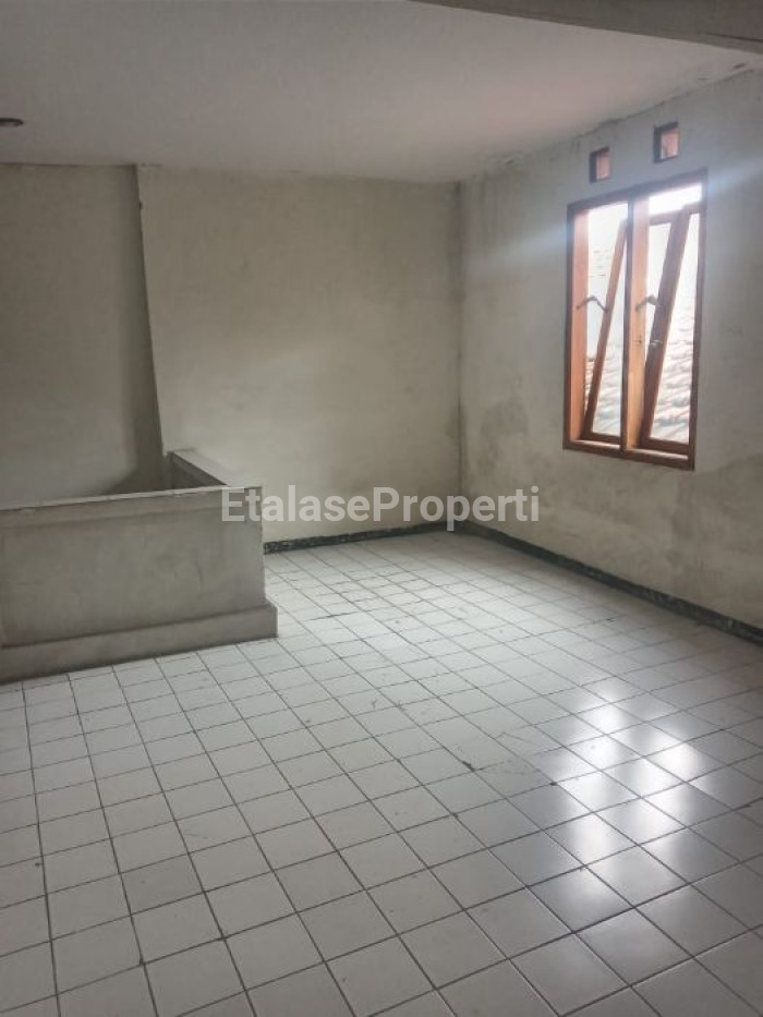 Foto properti Dijual/disewa Rumah Luas Di Rungkut Barata Surabaya Dekat Akses Tol Juanda 1