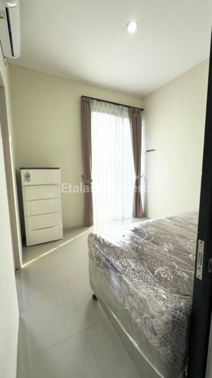 Foto properti Sewa Rumah 2 Lantai Furnished Di Siwalankerto, Surabaya 7