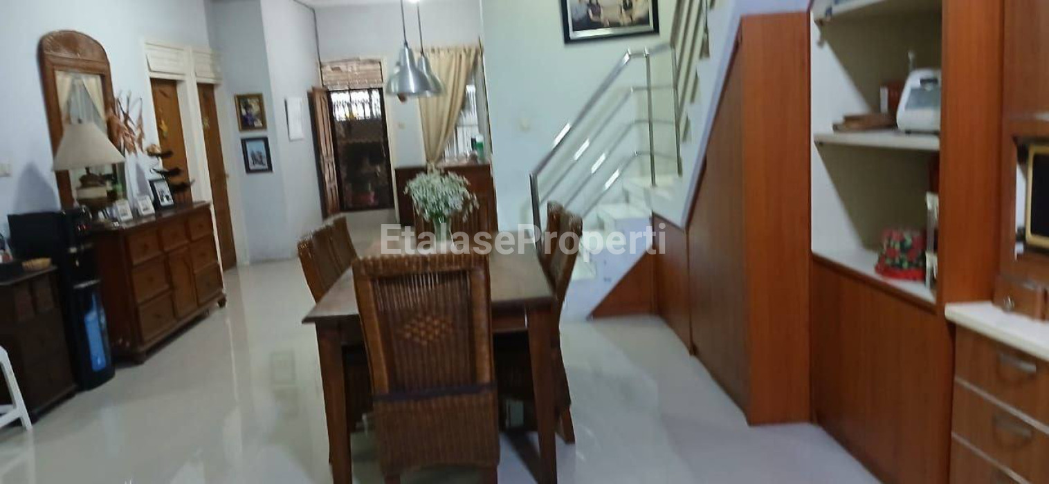 Foto properti Rumah 2 Lantai Di Perumahan Manyar Jaya Siap Huni 4