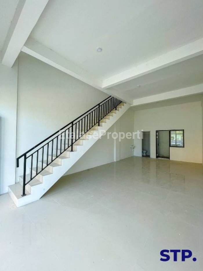 Foto properti Jual Ruko 3 Lantai Eastern Park Depan Sukolilo Dian Regency II 3