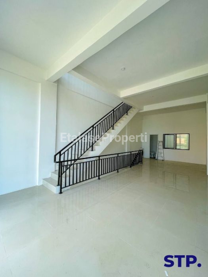 Foto properti Jual Ruko 3 Lantai Eastern Park Depan Sukolilo Dian Regency II 7