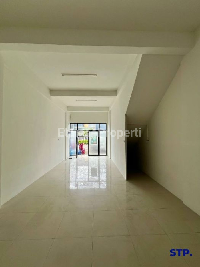 Foto properti Jual Ruko 3 Lantai Eastern Park Depan Sukolilo Dian Regency II 2