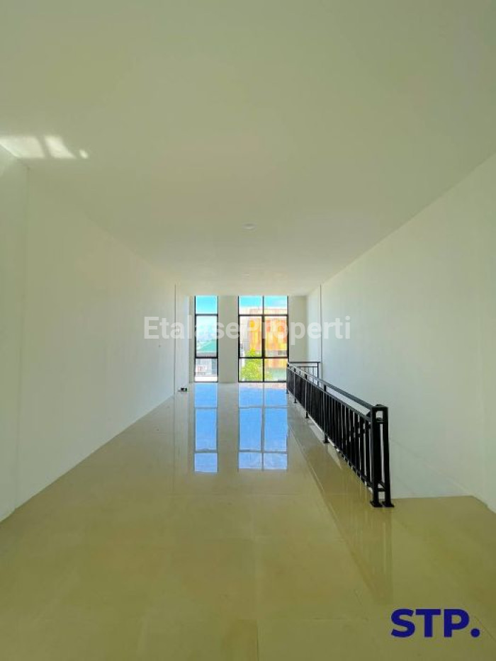 Foto properti Sewa Ruko 3 Lantai Eastern Park Depan Sukolilo Dian Regency II 10