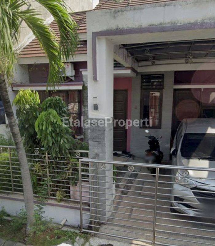 Foto properti Disewakan Rumah Siap Huni Di Ketintang Madya Kencana Dekat Royal Plaza, Univ.Bayangkara, Masjid Agung Surabaya 9