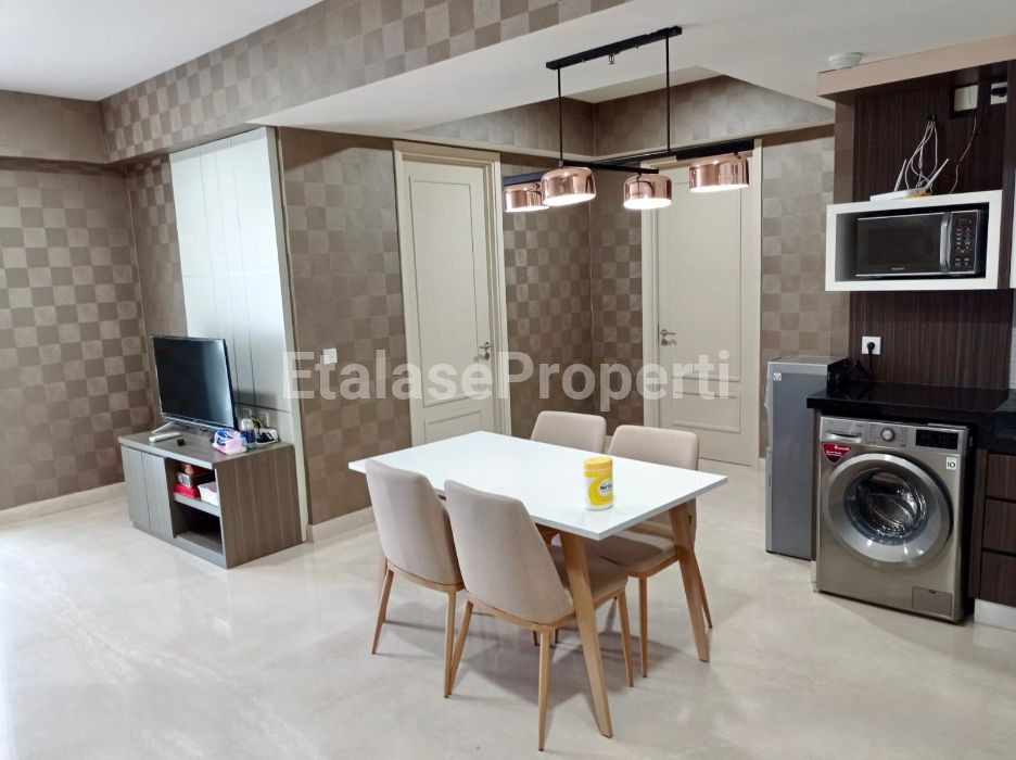 Foto properti *Dijual Apartment 2 Bedroom One Icon Residence, Tunjungan Plaza* 2