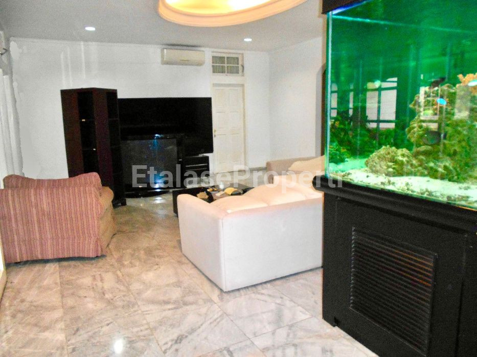 Foto properti *Dijual Rumah Old Money Area Kuningan Jakarta Selatan* 4