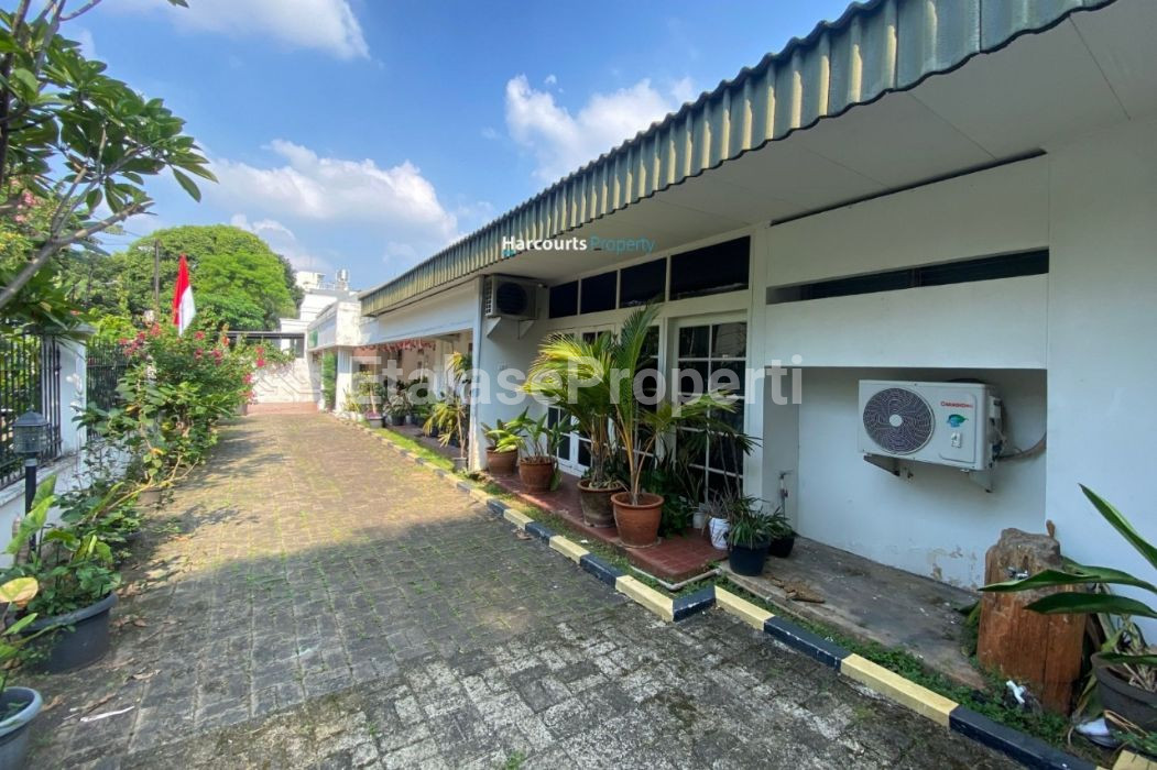 Foto properti *Dijual Rumah Old Money Area Kuningan Jakarta Selatan* 8