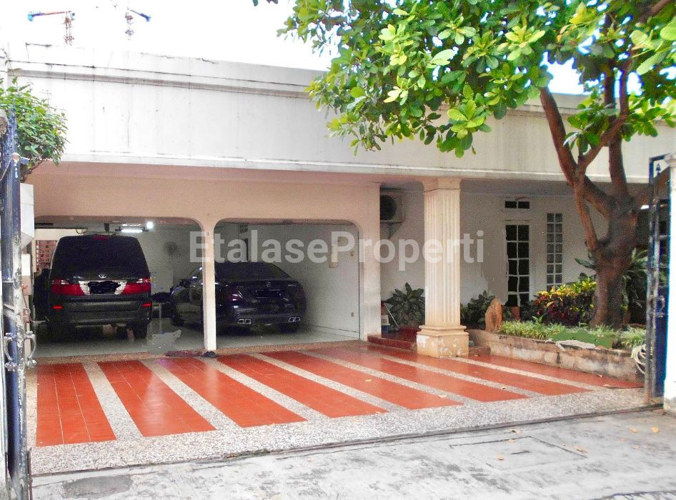 Foto properti *Dijual Rumah Old Money Area Kuningan Jakarta Selatan* 9
