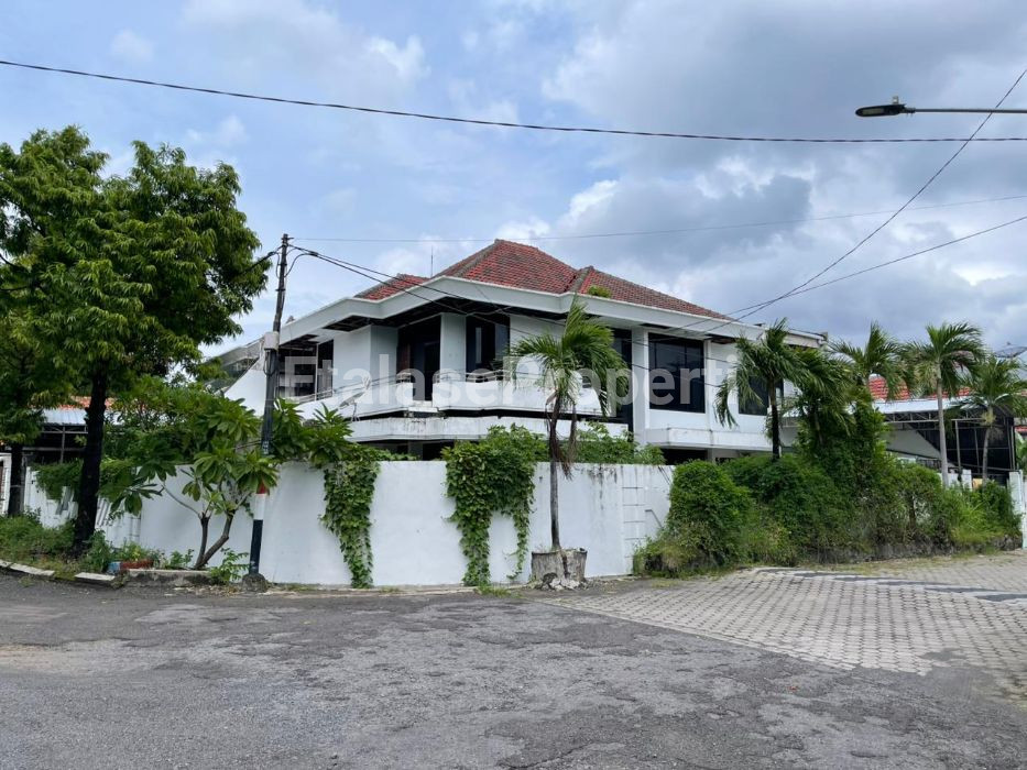 Foto properti *Dijual Rumah Murah!! Taman Pondok Indah (TPI), Wiyung* 1