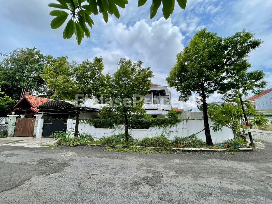 Foto properti *Dijual Rumah Murah!! Taman Pondok Indah (TPI), Wiyung* 2