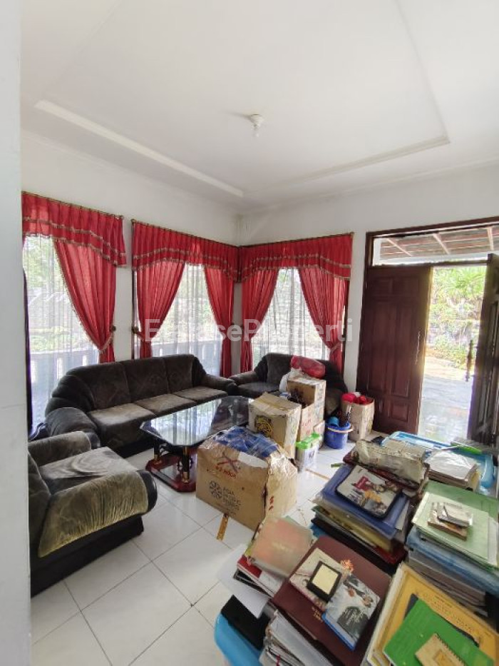 Foto properti *Dijual Rumah Murah!! Taman Pondok Indah (TPI), Wiyung* 6