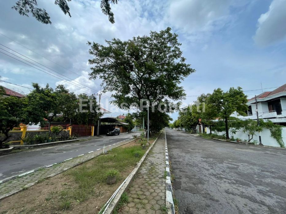 Foto properti *Dijual Rumah Murah!! Taman Pondok Indah (TPI), Wiyung* 8