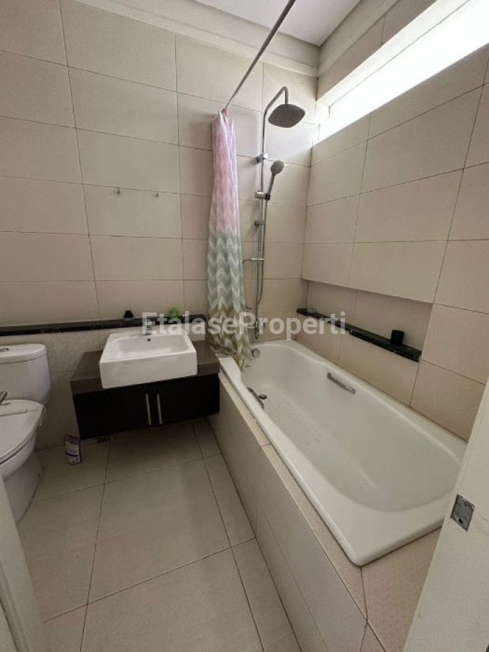 Foto properti Dijual Rumah Citraland 2 Lantai 5