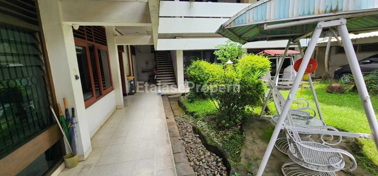 Foto properti *Rumah Nyaman & Strategis Di Jl. Anjasmoro – Siap Ditempati!* 1