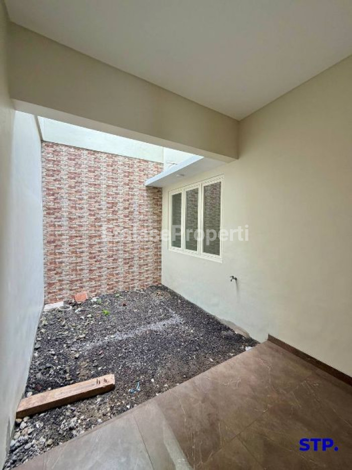 Foto properti Rumah Baru Di Gayung Kebonsari Lebar 7 6