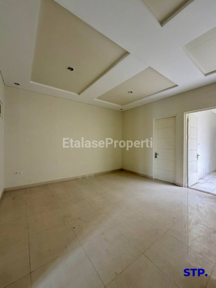 Foto properti Rumah Baru Di Gayung Kebonsari Lebar 7 8