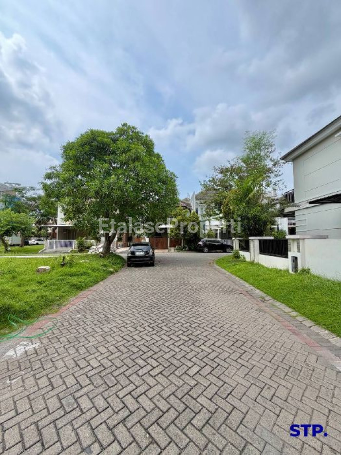 Foto properti Rumah Baru Modern Di Pakuwon City Cluster Florence 4