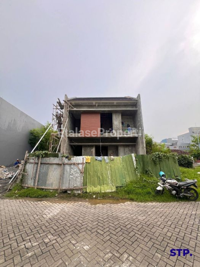 Foto properti Rumah Baru Modern Di Pakuwon City Cluster Florence 1