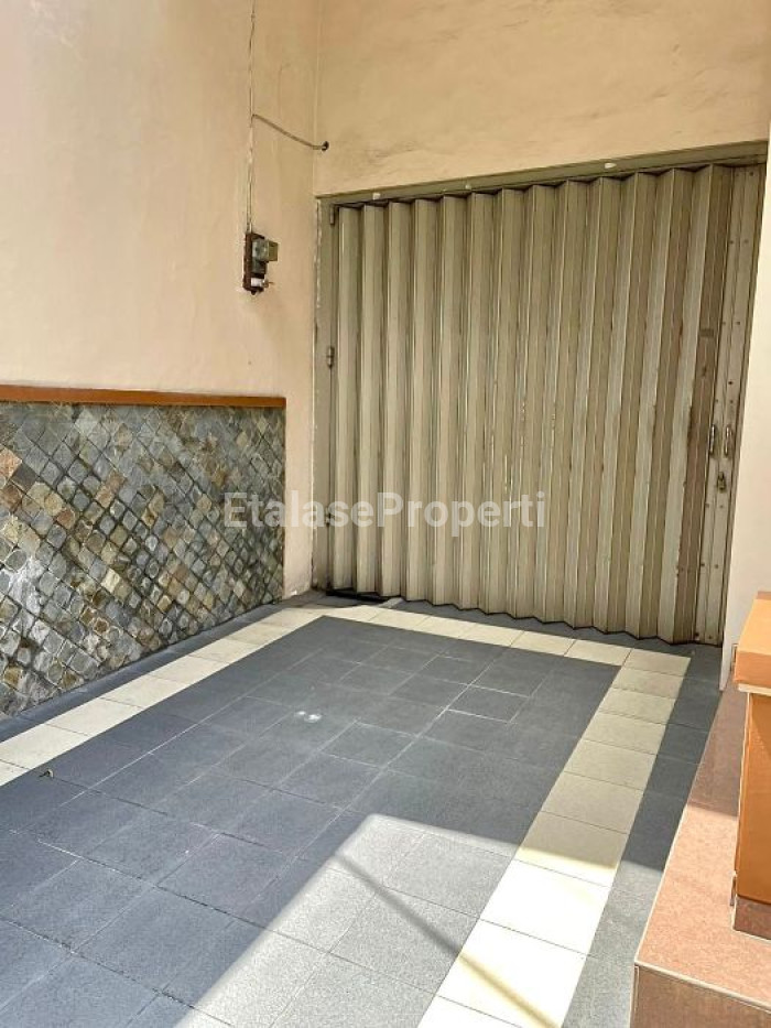 Foto properti *Dijual Rumah Raya Sukomanunggal Jaya* 3