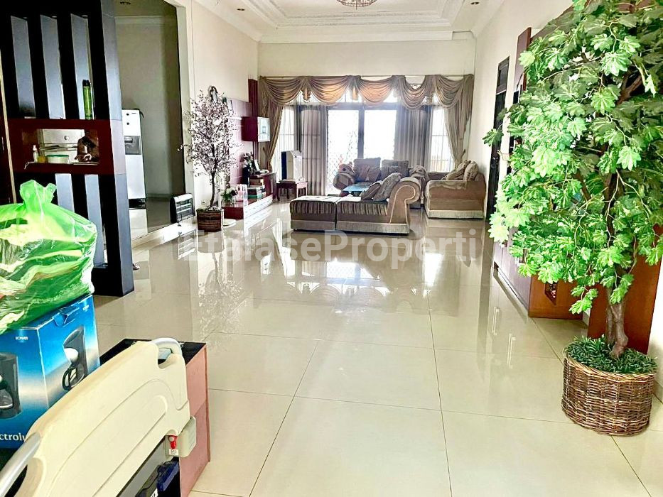 Foto properti *Dijual Rumah Raya Sukomanunggal Jaya* 5