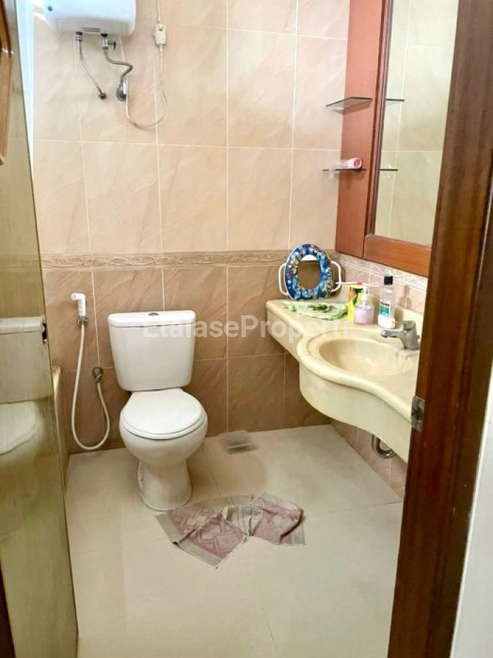 Foto properti *Dijual Rumah Raya Sukomanunggal Jaya* 8