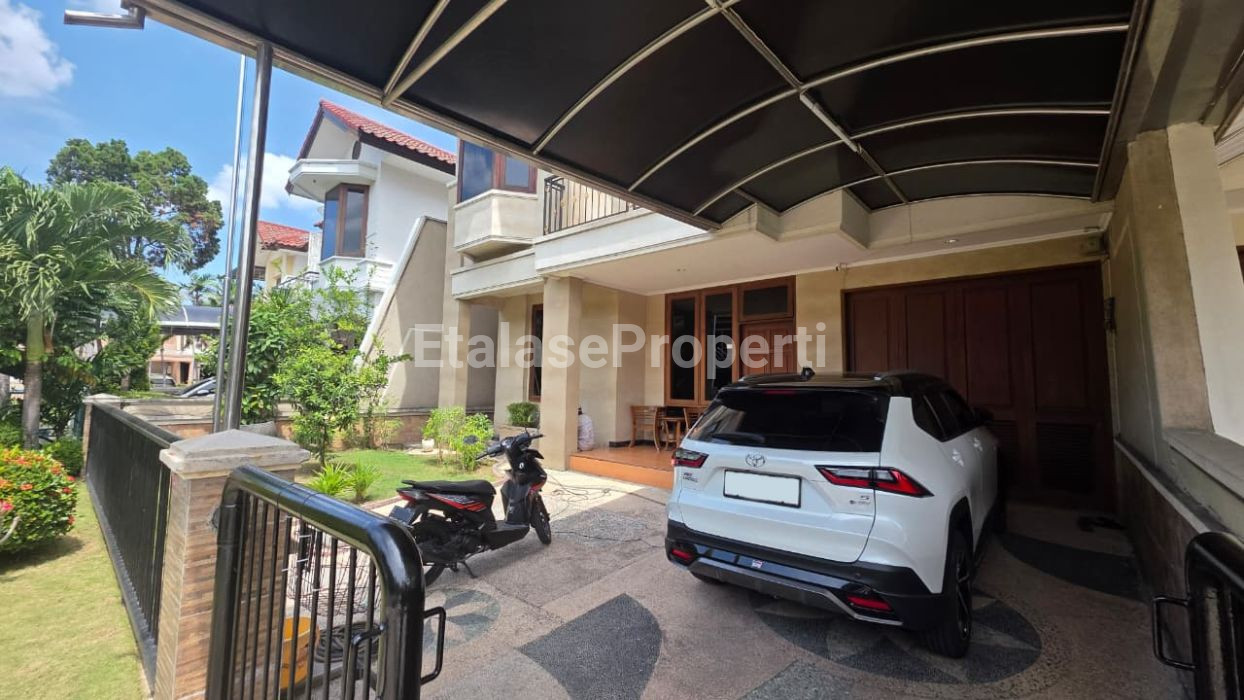 Foto properti *Dijual Rumah Dharmahusada Regency* 2
